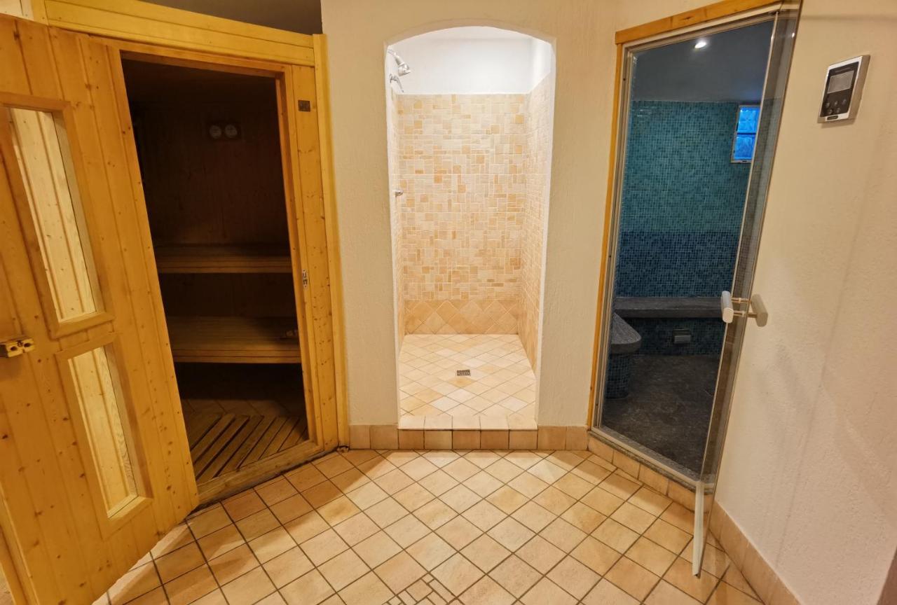 Hotel Croux Courmayeur Bagian luar foto