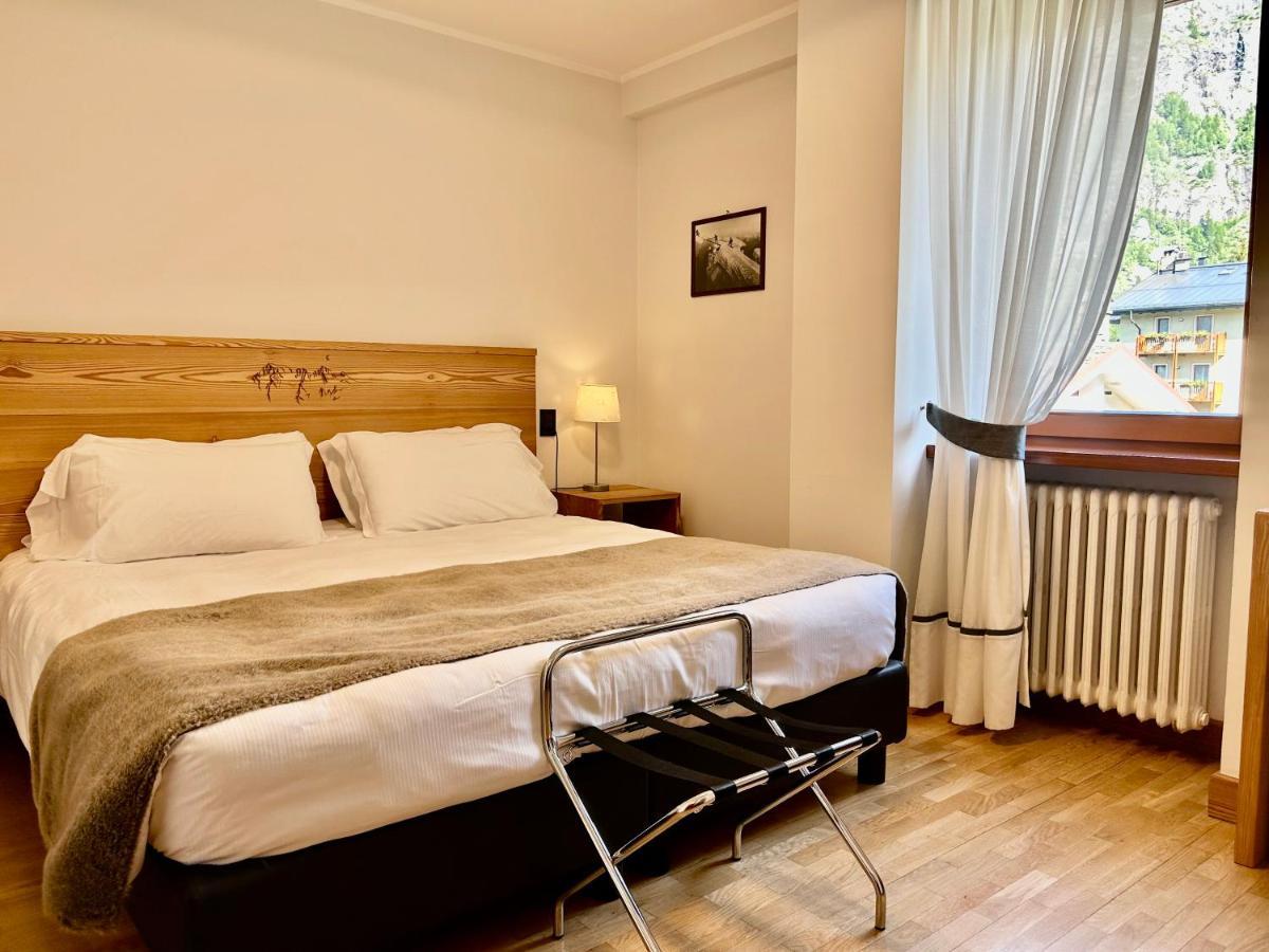Hotel Croux Courmayeur Bagian luar foto