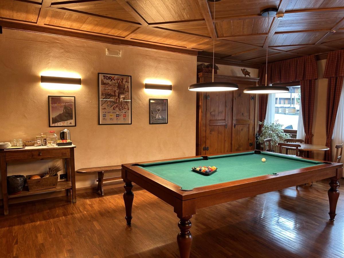 Hotel Croux Courmayeur Bagian luar foto