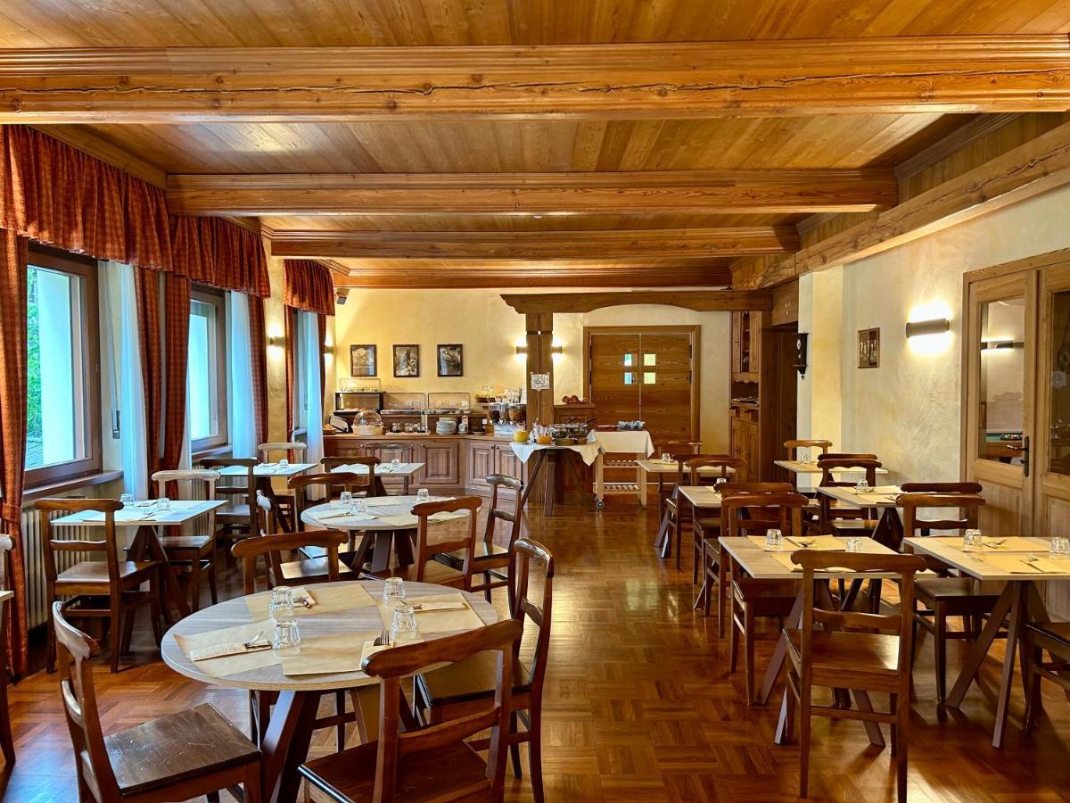 Hotel Croux Courmayeur Bagian luar foto