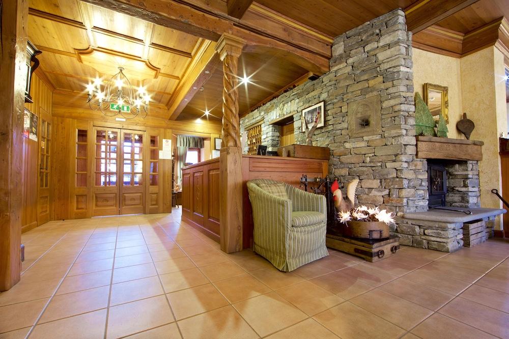 Hotel Croux Courmayeur Bagian luar foto