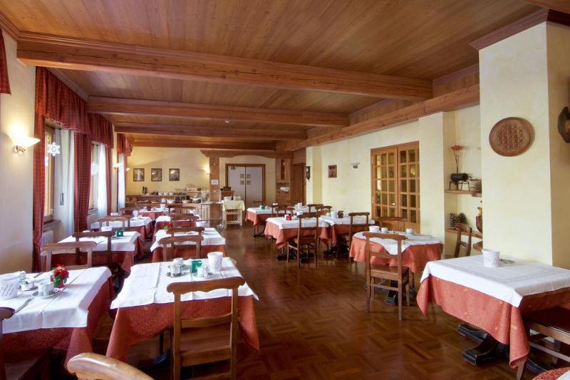 Hotel Croux Courmayeur Bagian luar foto